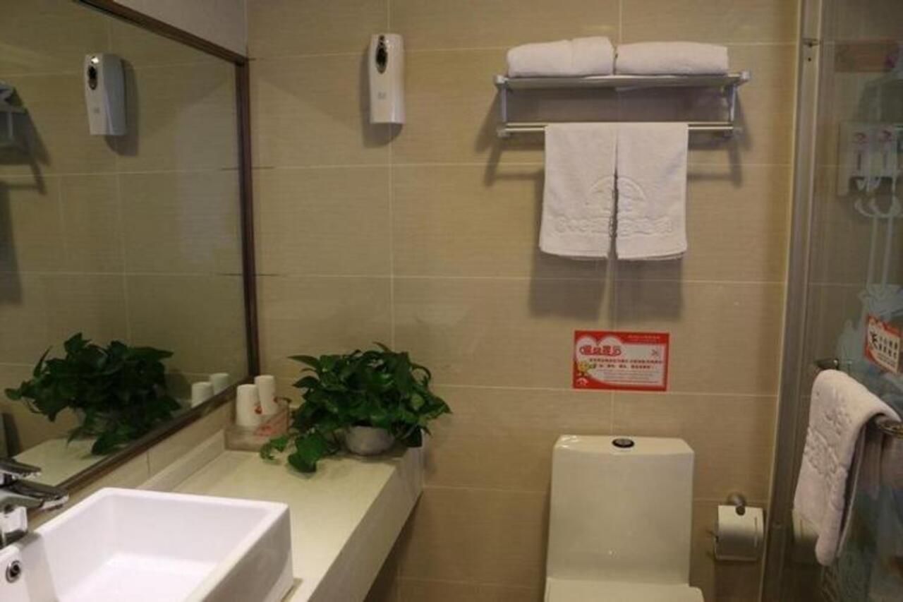 Shanghai Yiting 6+E Hotel - Lujiazui Kültér fotó